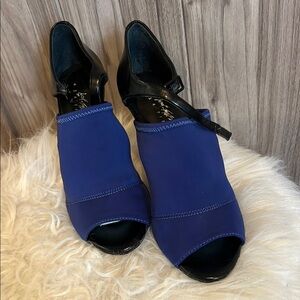 Lord & Taylor Black and Blue Heels